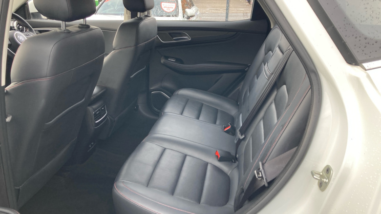 MG Hs 1.5 T-GDI Excite 5dr DCT Petrol Hatchback